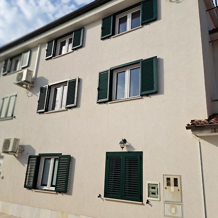 Apartmaji סטרוניאן מראה חיצוני תמונה